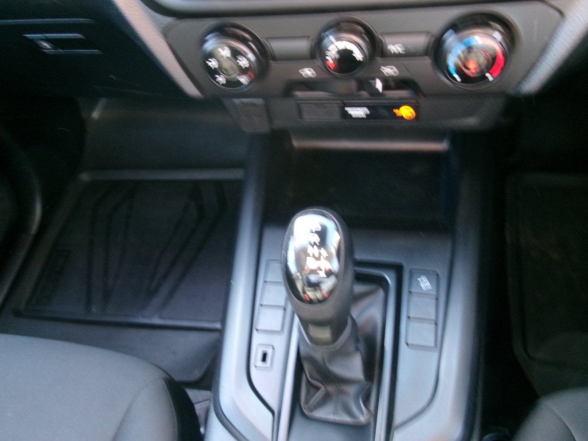 2020 ISUZU D-MAX SX (4x2) RG MY21 image 15