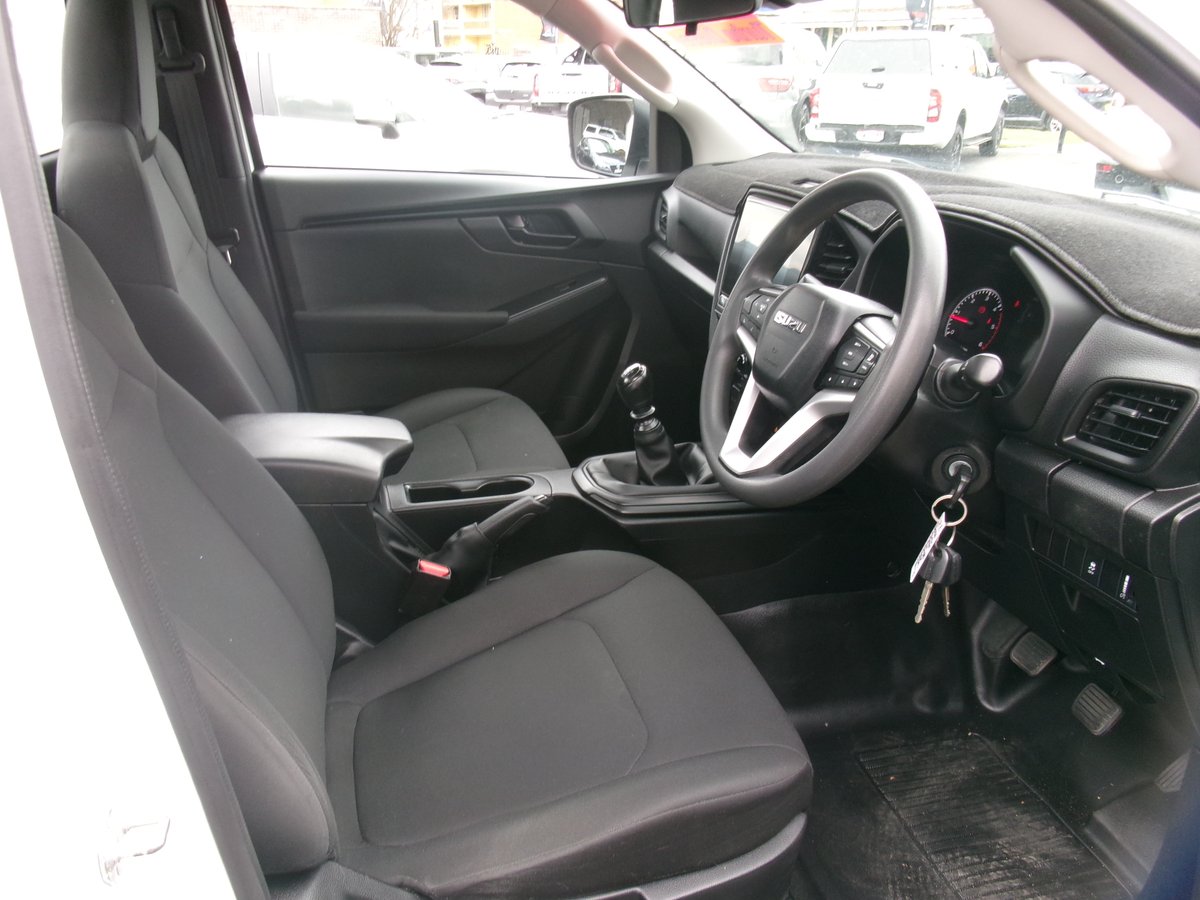 2021 ISUZU D-MAX SX (4x2) RG MY21 image 16
