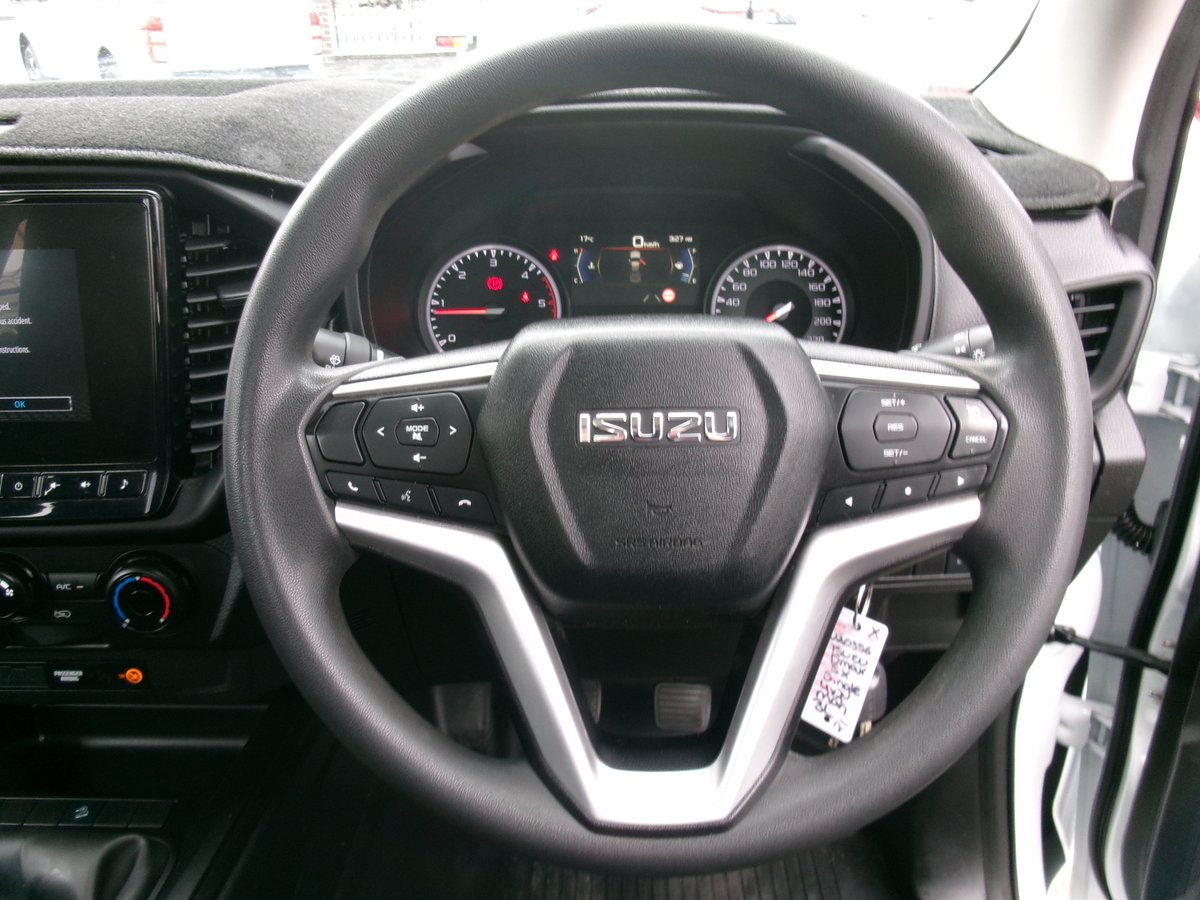 2021 ISUZU D-MAX SX (4x2) RG MY21 image 10