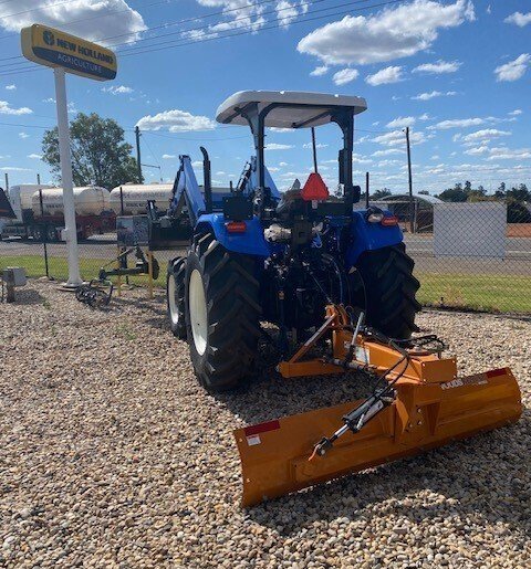 NEW HOLLAND T4.75S CAB image 6