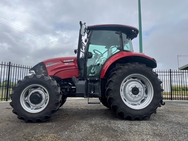 2024 CASE IH FARMALL 90M image 2