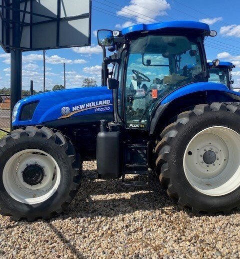 NEW HOLLAND T6070 LS