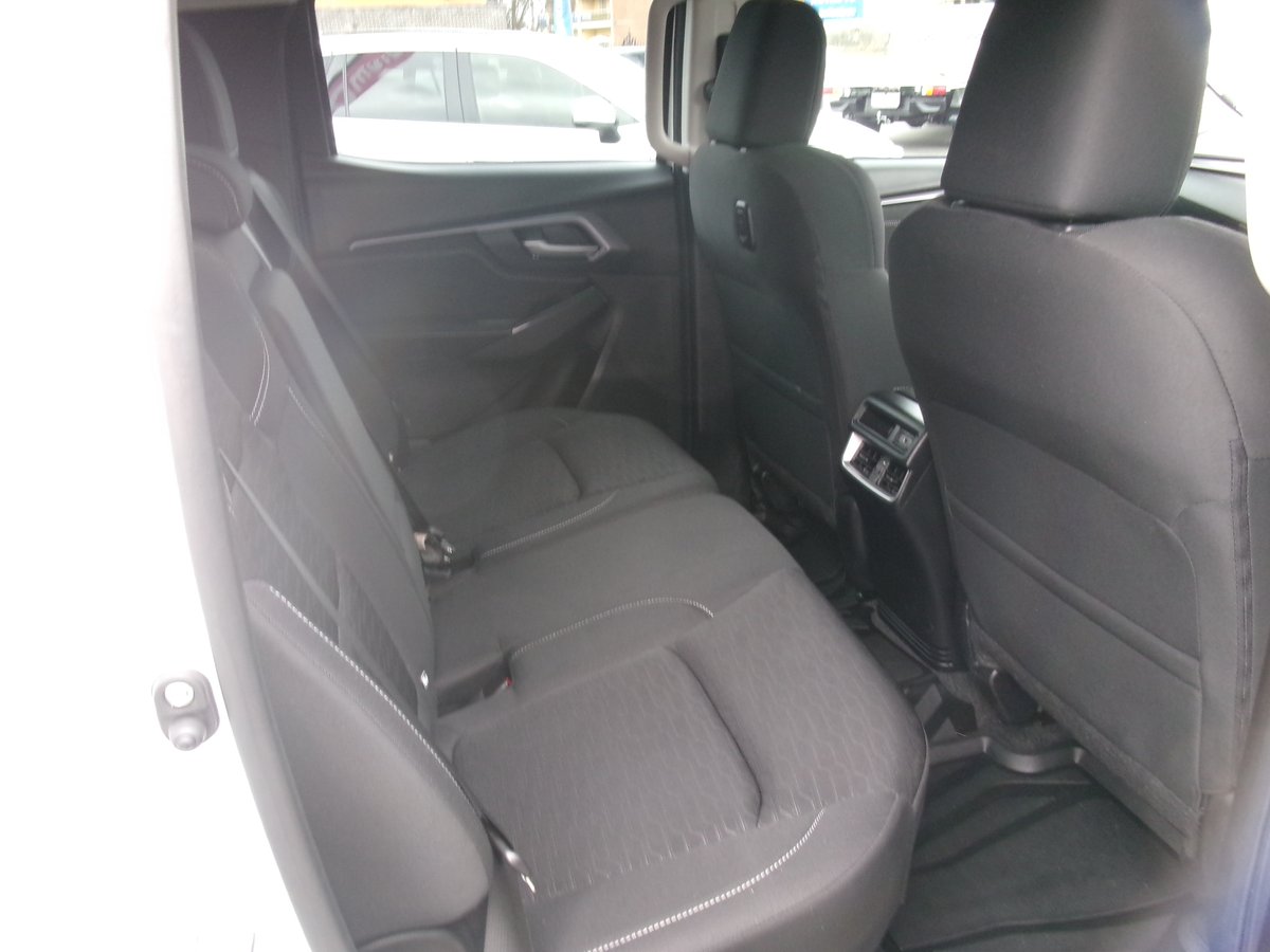 2023 ISUZU D-MAX LS-U (4x2) HIGH-RIDE RG1 MY23 image 18