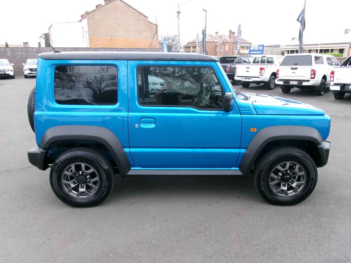2024 Suzuki JIMNY image 9