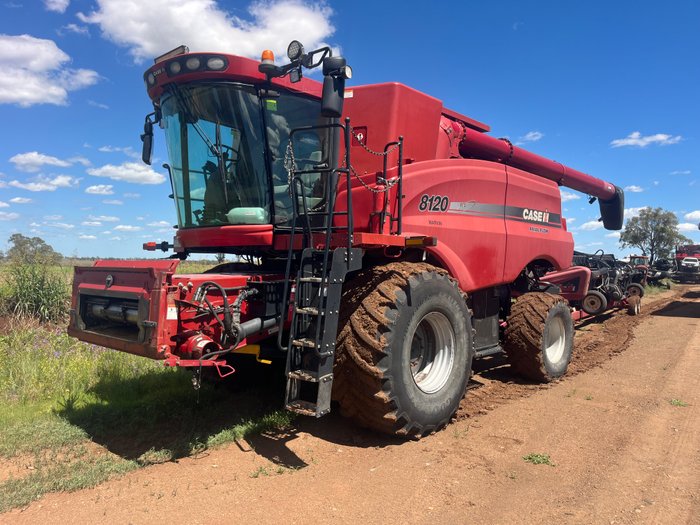 CASE IH 8120 W/- 2152 40FT MACDON FRONT & TRAILER