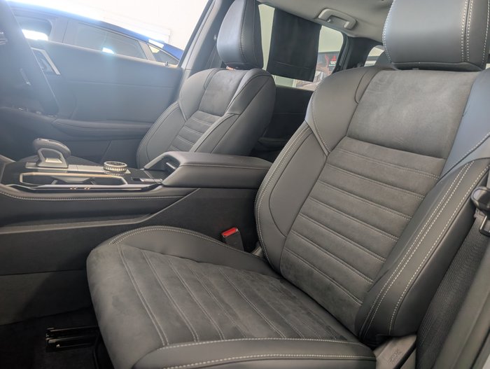 2025 Mitsubishi Outlander LS