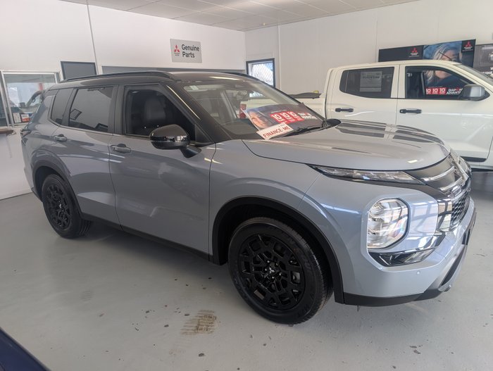 2025 Mitsubishi Outlander LS
