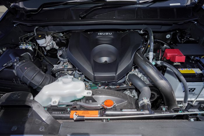 2025 Isuzu D-MAX X-RIDER