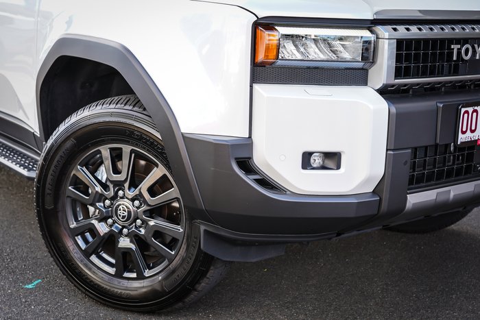 2025 Toyota PRADO GXL