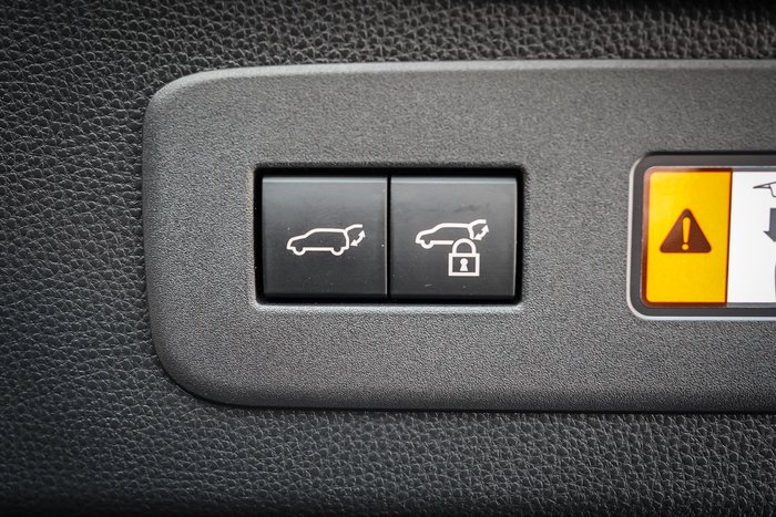 2025 Toyota PRADO GXL