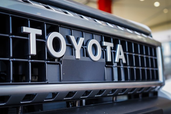 2025 Toyota PRADO GXL