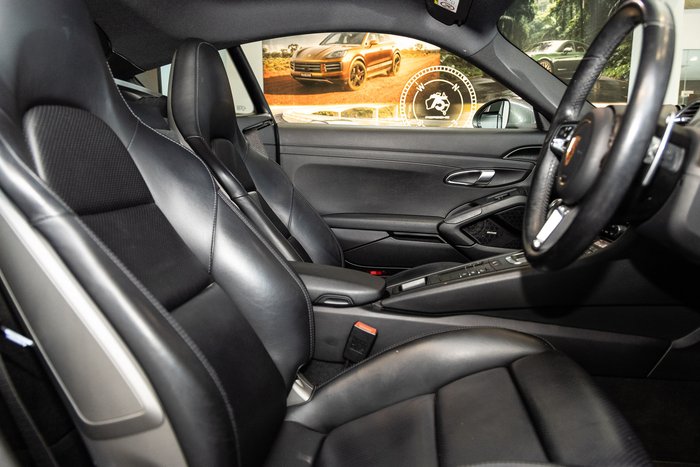 2021 Porsche 718 Cayman
