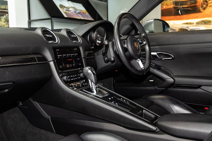 2021 Porsche 718 Cayman