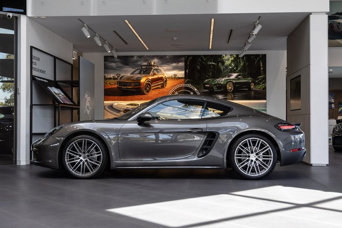 2021 Porsche 718 Cayman