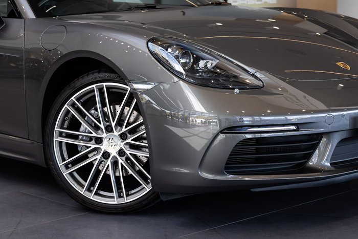 2021 Porsche 718 Cayman