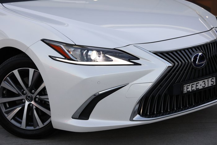 2019 Lexus ES300h ES300h Luxury 2.5L Hybrid Auto CVT Sedan 2435220 002