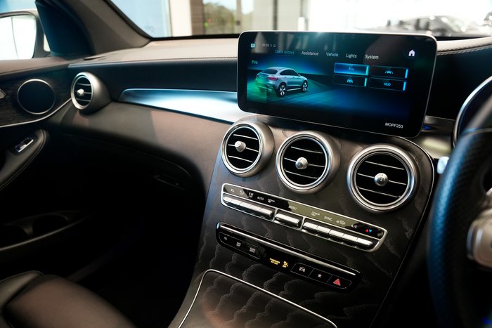 2022 Mercedes-Benz GLC-Class GLC300