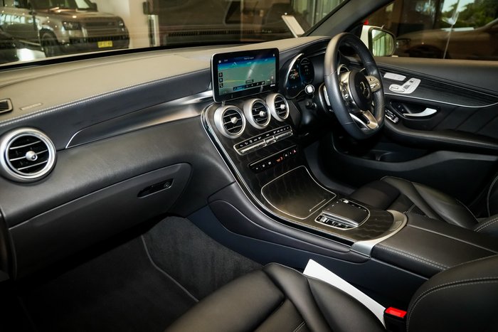 2022 Mercedes-Benz GLC-Class GLC300