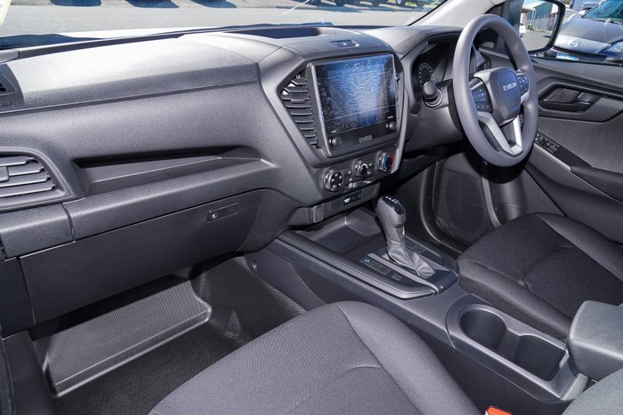 2026 Isuzu D-MAX SX