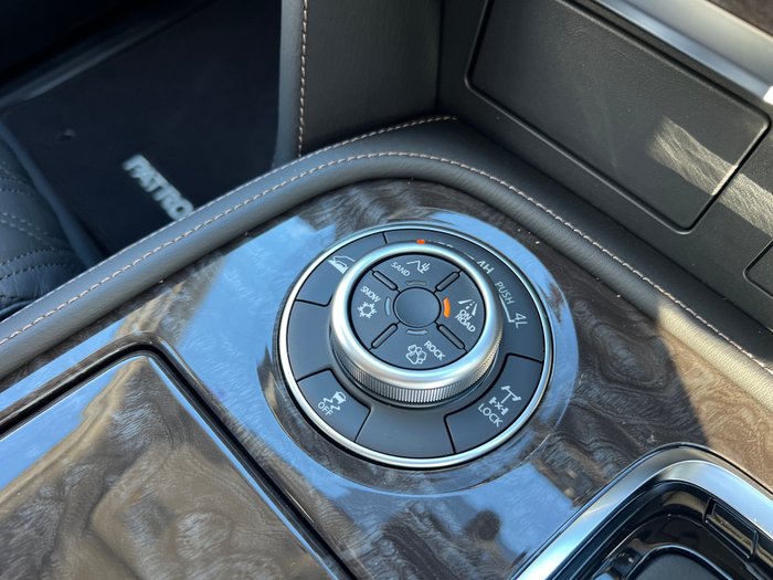 2025 Nissan Patrol Ti