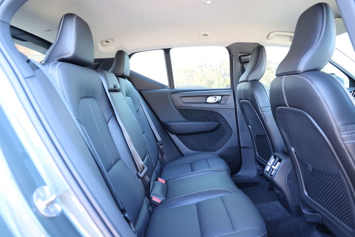 2026 Volvo XC40 Plus B4