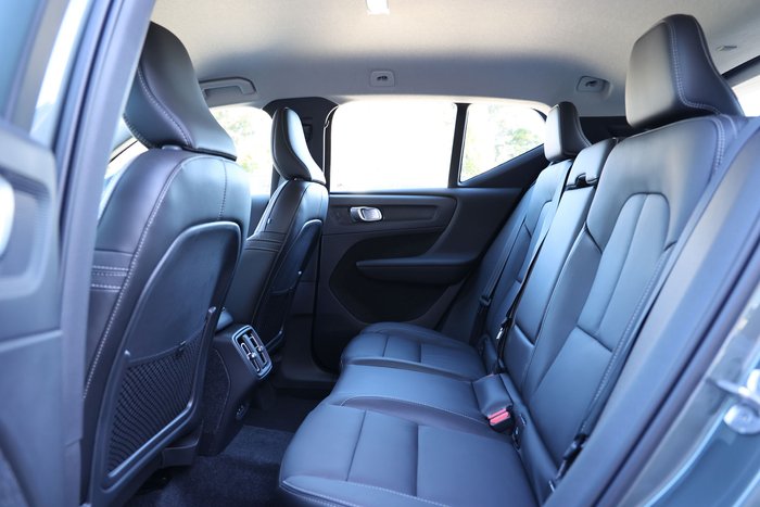 2026 Volvo XC40 Plus B4