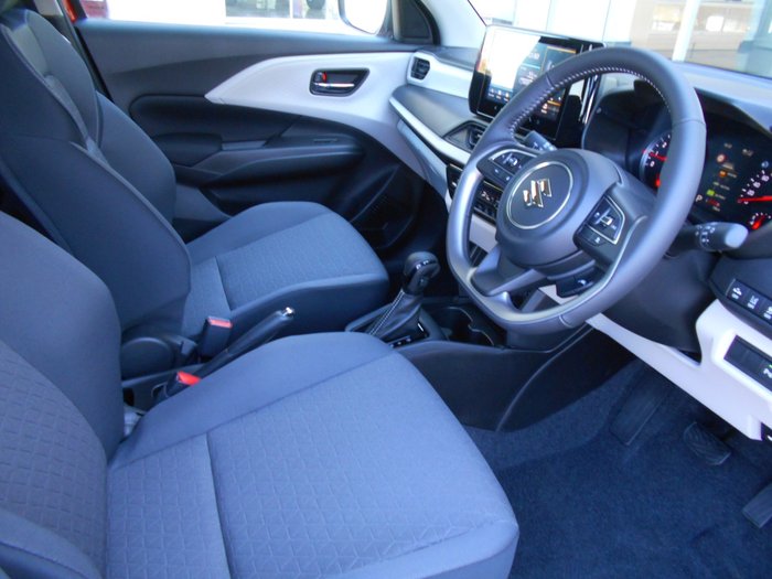 2025 Suzuki Swift Hybrid Plus