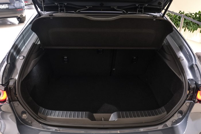 2025 Mazda 3 G25 Astina