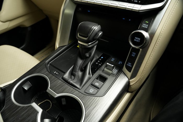 2024 Toyota Landcruiser Sahara ZX