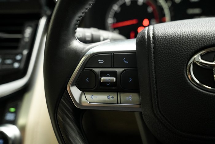 2024 Toyota Landcruiser Sahara ZX