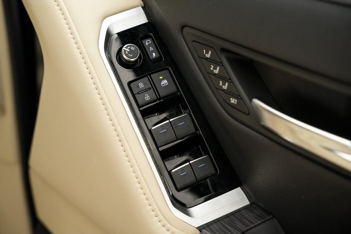 2024 Toyota Landcruiser Sahara ZX