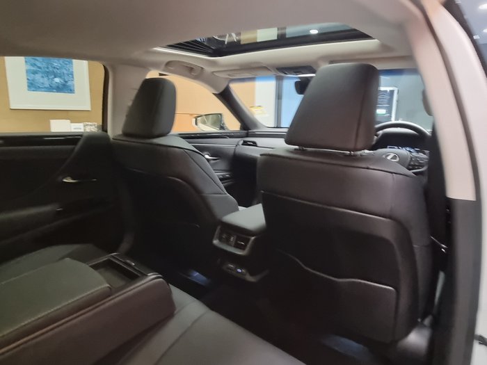 2024 Lexus ES300h Luxury 2.5L Hybrid Auto CVT Sedan