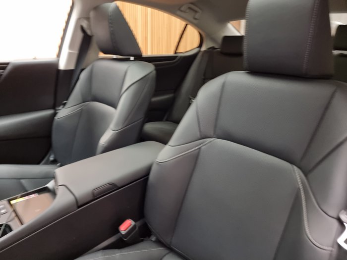 2024 Lexus ES300h Luxury 2.5L Hybrid Auto CVT Sedan