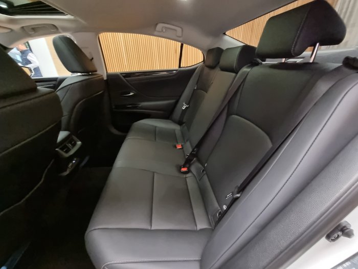 2024 Lexus ES300h Luxury 2.5L Hybrid Auto CVT Sedan