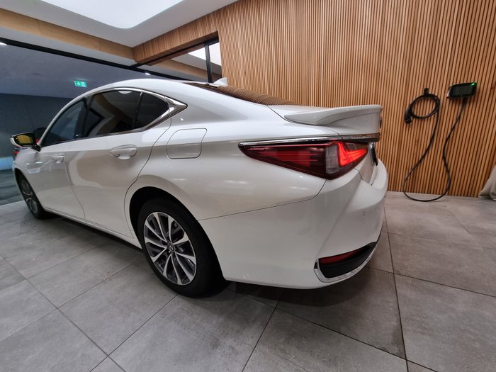 2024 Lexus ES300h Luxury 2.5L Hybrid Auto CVT Sedan