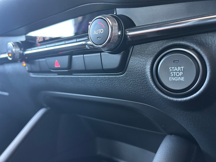 2025 Mazda 3 G20 Evolve