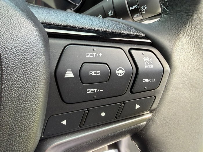 2025 Isuzu MU-X X-TERRAIN