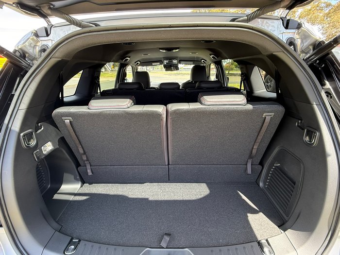 2025 Isuzu MU-X X-TERRAIN