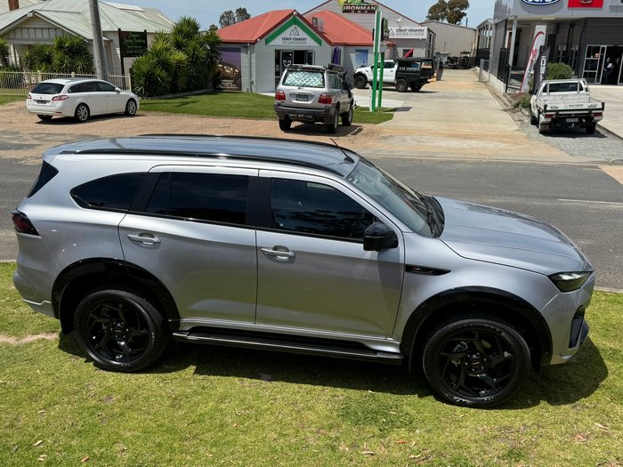 2025 Isuzu MU-X X-TERRAIN