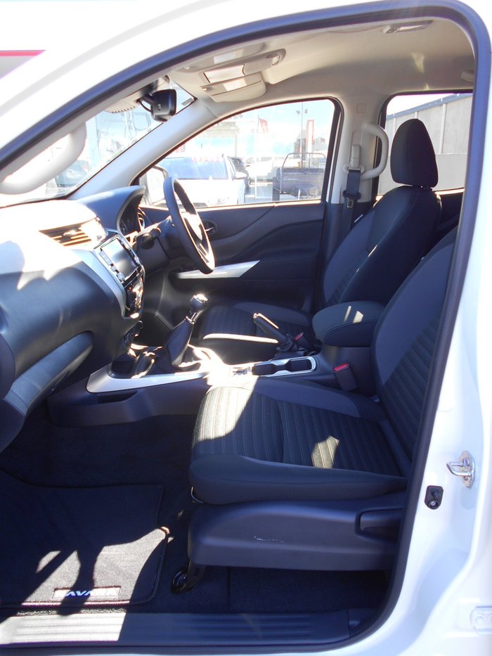 2024 Nissan Navara ST-X