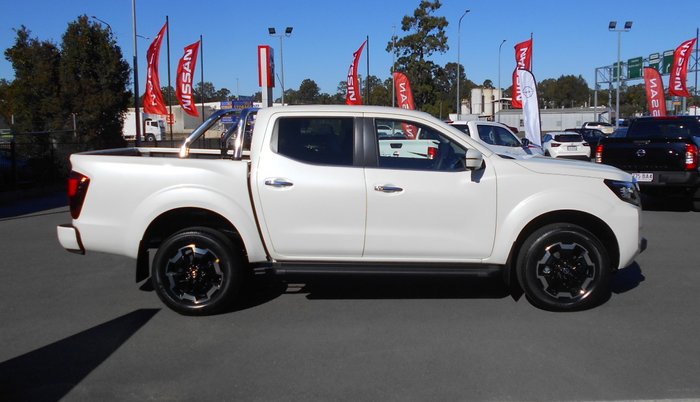 2024 Nissan Navara ST-X