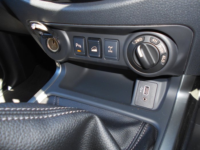 2024 Nissan Navara ST-X
