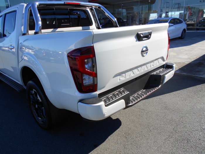 2024 Nissan Navara ST-X
