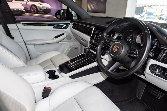 2021 Porsche Macan S