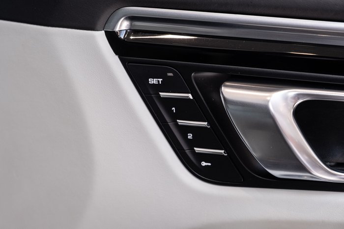 2021 Porsche Macan S