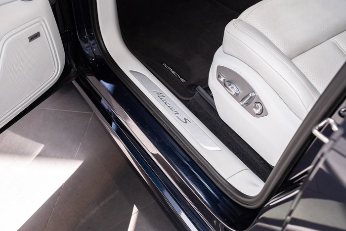 2021 Porsche Macan S