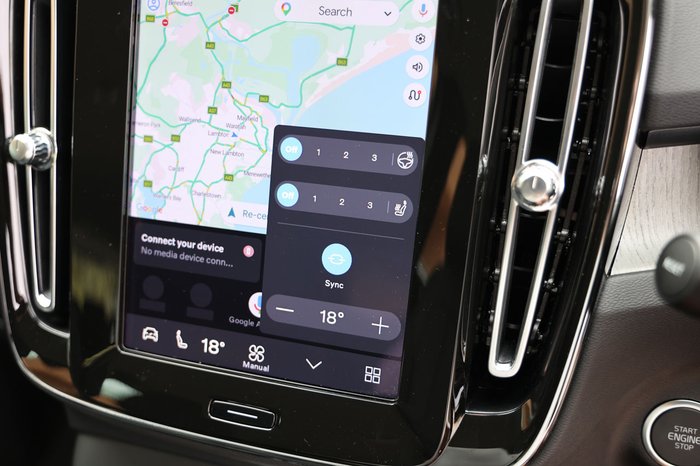 2026 Volvo XC40 Plus B4