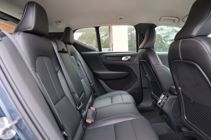 2026 Volvo XC40 Plus B4