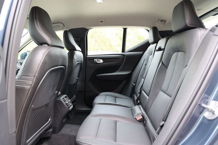 2026 Volvo XC40 Plus B4