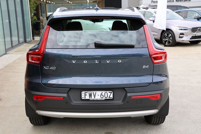 2026 Volvo XC40 Plus B4